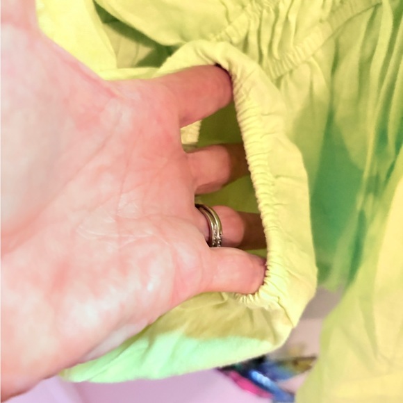 Universal Thread Light Green Blouse - Picture 3 of 5